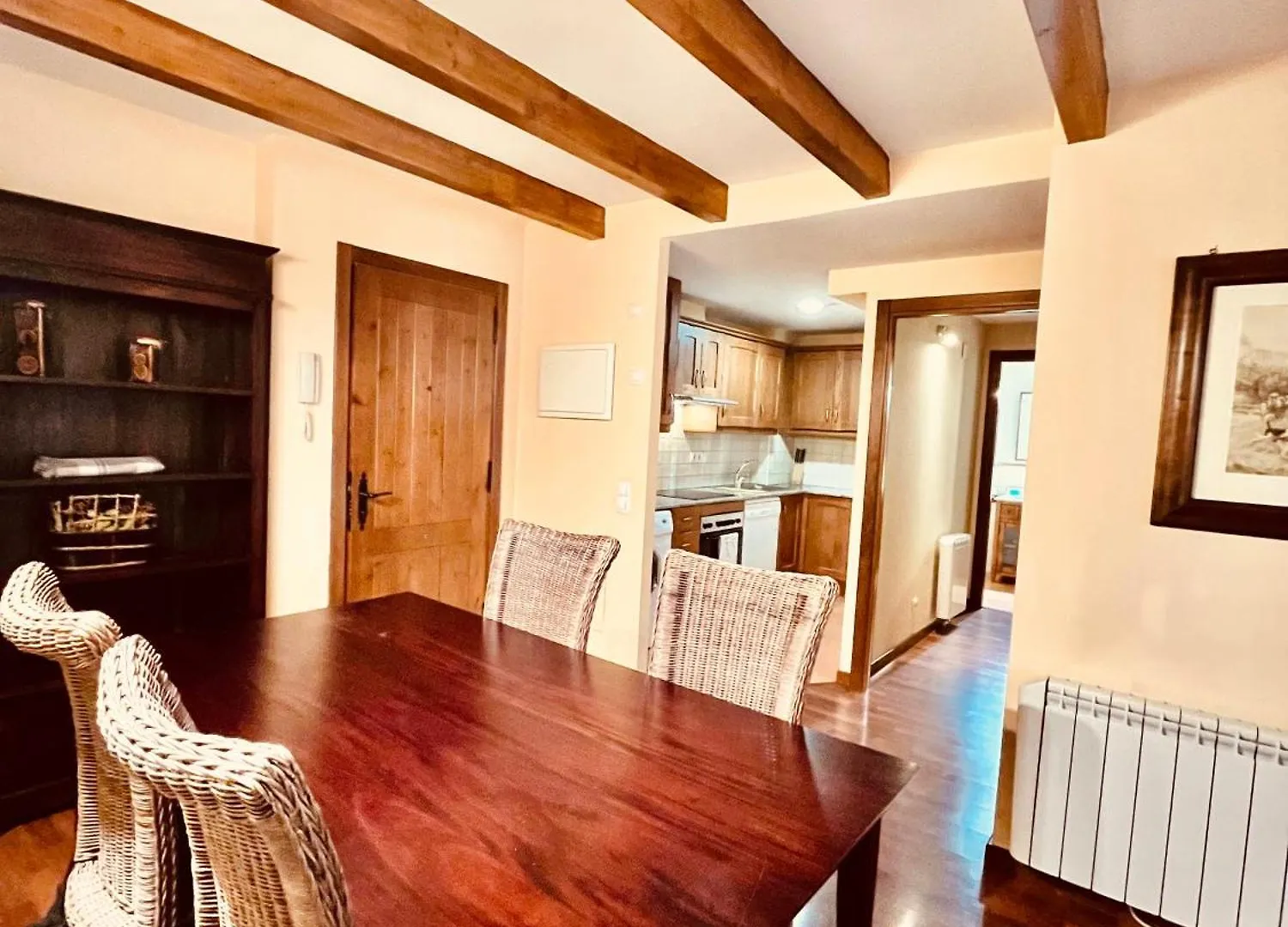 Luxury House Valencia D'Aneu Apartment 0*,