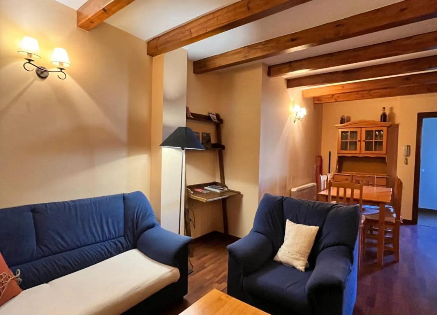 Luxury House Valencia D'Aneu Apartment